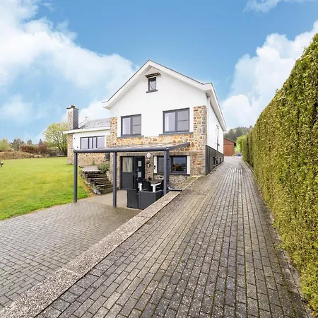 Sophisticated In Near Forest Feriehus